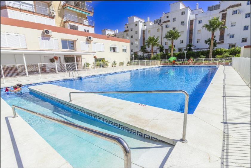 En Benalmadena, Primera Linea De Playa Lejlighed