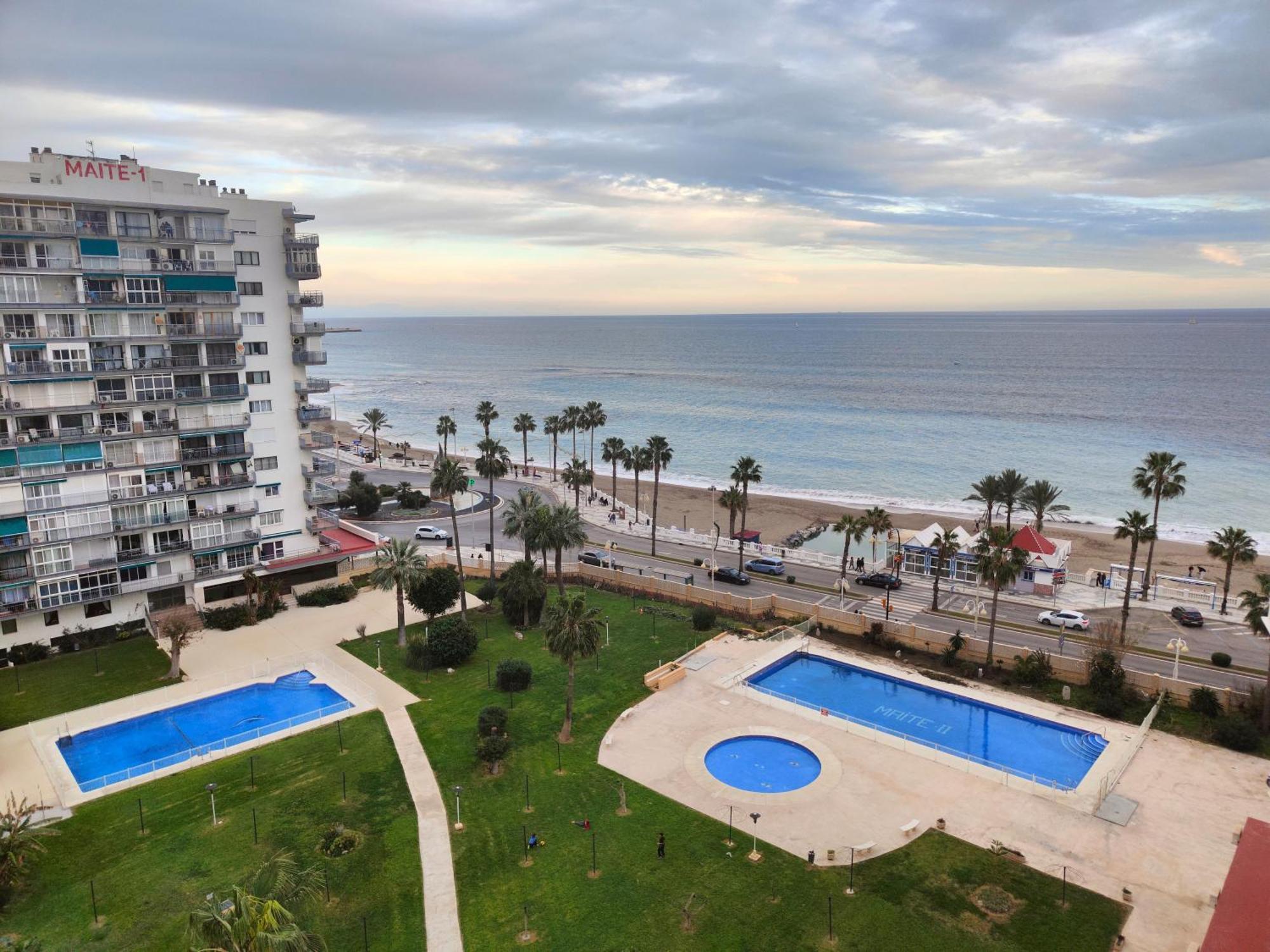 Maravilloso En Primera Línea De Playa Apartamento Benalmádena